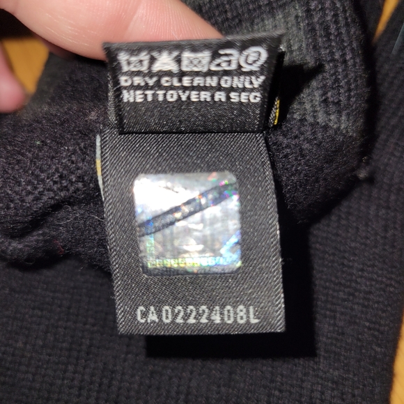 FENDI women's black gloves - Picture 9 of 9